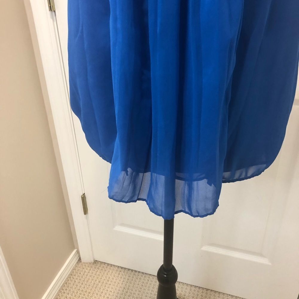 Worthington blue and black sleeveless blouse - Picture 2 of 6